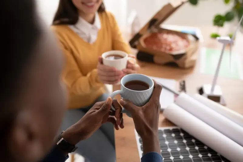 How Virtual Coffee Chats Amplify the Employee Experience Journey